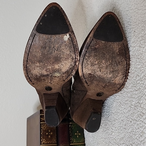 Frye Reina Dark Brown Suede Leather Ankle Boots Western Booties - Picture 7 of 16